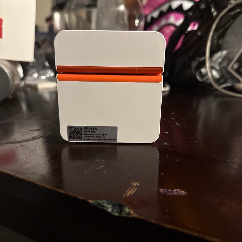 White Compact Laptop - Picture 4 of 4